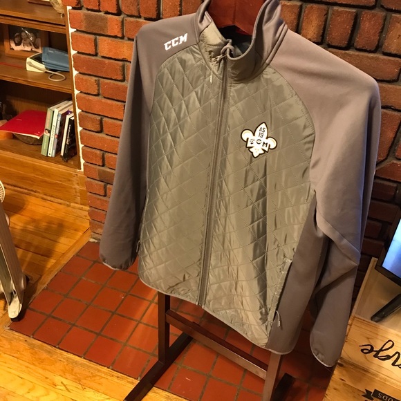 Brand new CCM isolated jacket size L - Picture 5 of 5